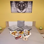 Relax Wellness Apartment Paradsasvar