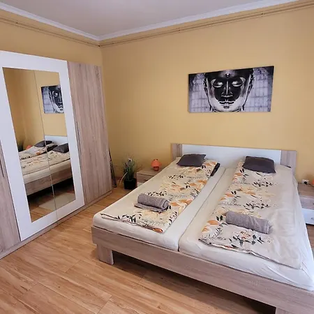 Relax Wellness Апартаменты Парадшашвар